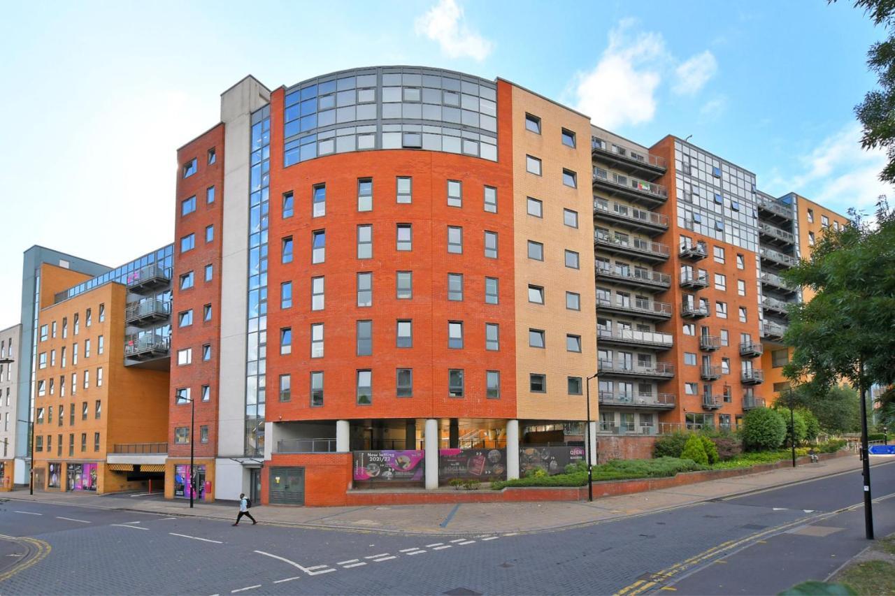 City Centre Modern Studio Apartment - Westone Free Wifi, Gym Access, Netflix Sheffield Exterior photo